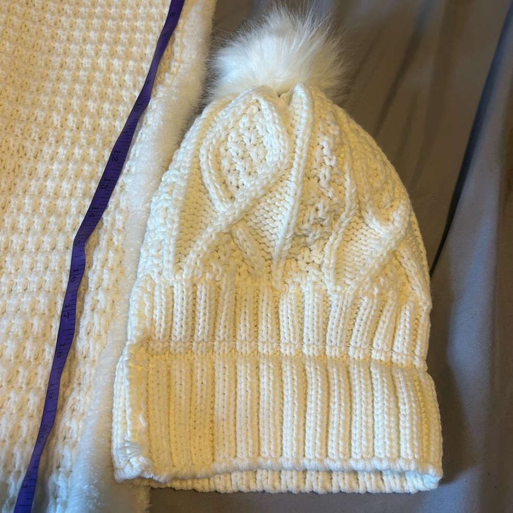 Cozy White Knit Beanie with Pom Pom